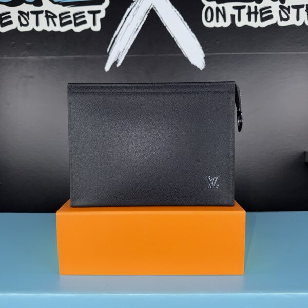 Louis Vuitton Pochette Voyage