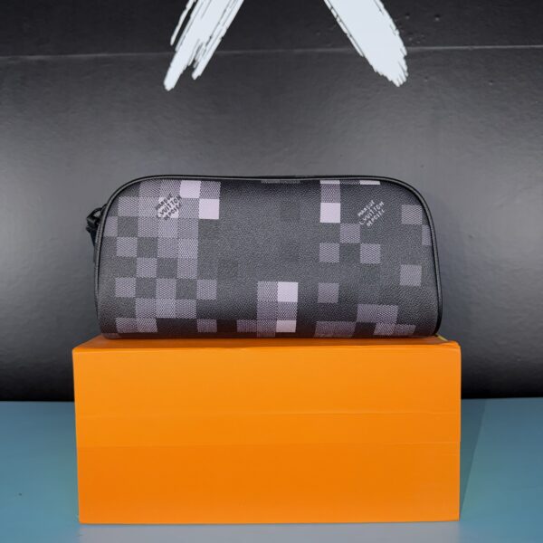 LV Trousse Dopp Kit Damoflage